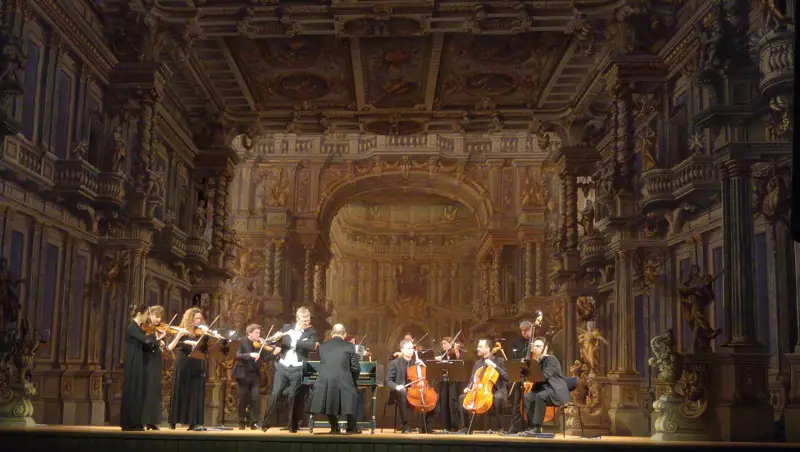 Universe Bach