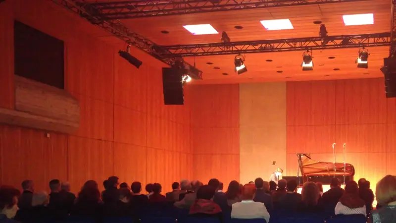 Konstantin Lukinov plays Schubert