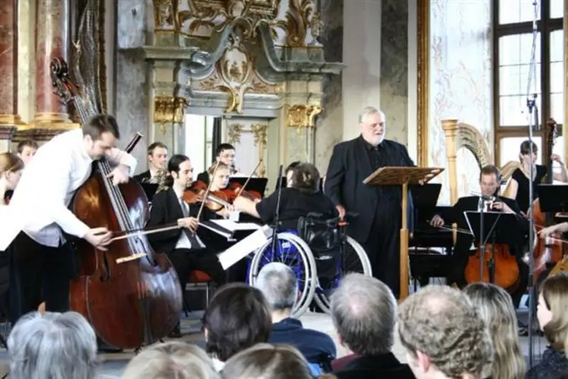 Roll and Walk to Viennese Classicism