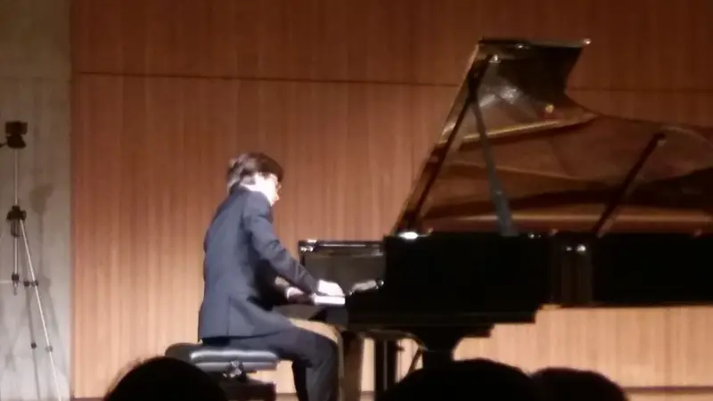 Konstantin Lukinov plays Schubert