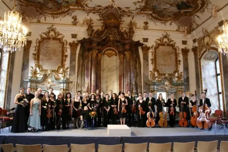 Roll and Walk to Viennese Classicism