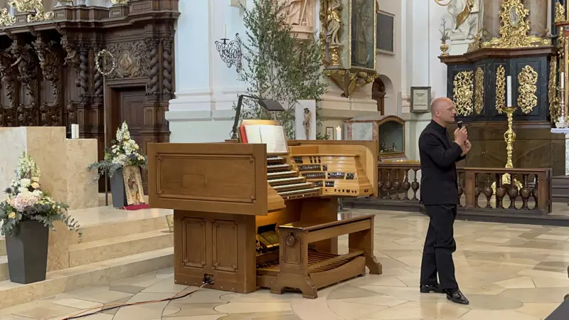 Monumental Organ