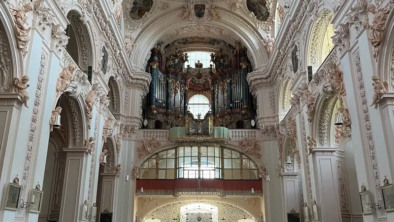 Monumental Organ